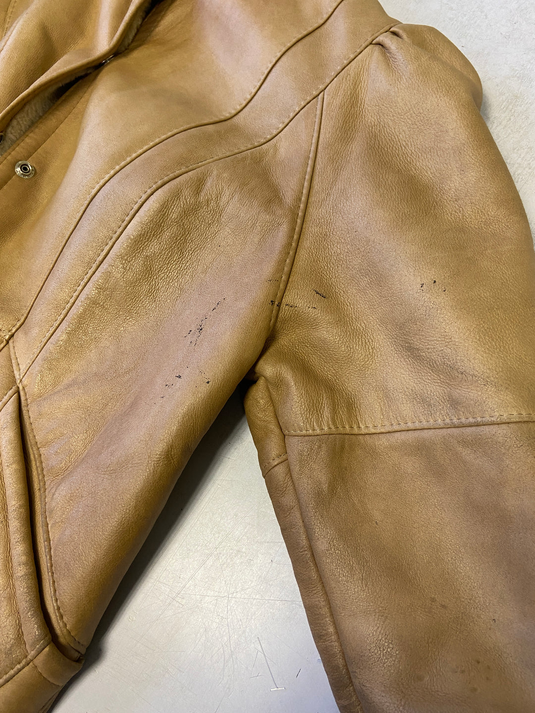 Vintage 70's Women Sheepskin Coat in BeigeA0294