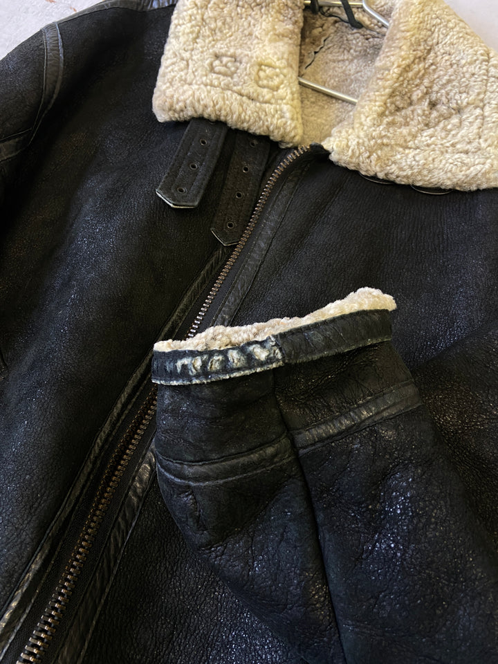 Vintage 90's Women Sheepskin in BlackA0299