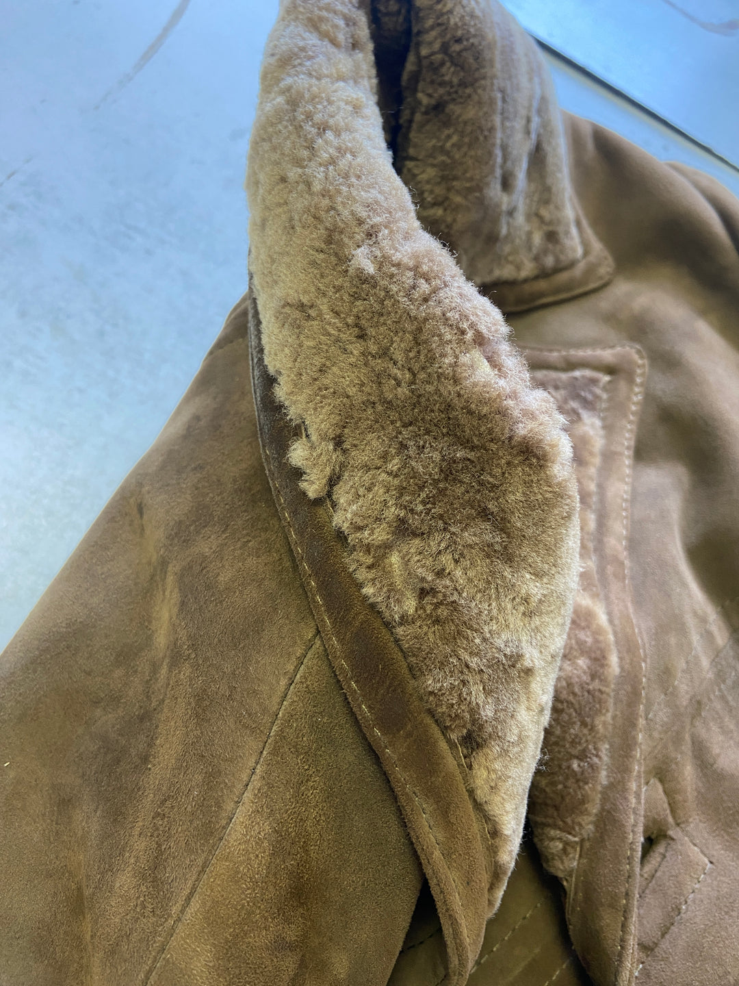 Vintage 90's Men Sheepskin Coat in BrownZ2007