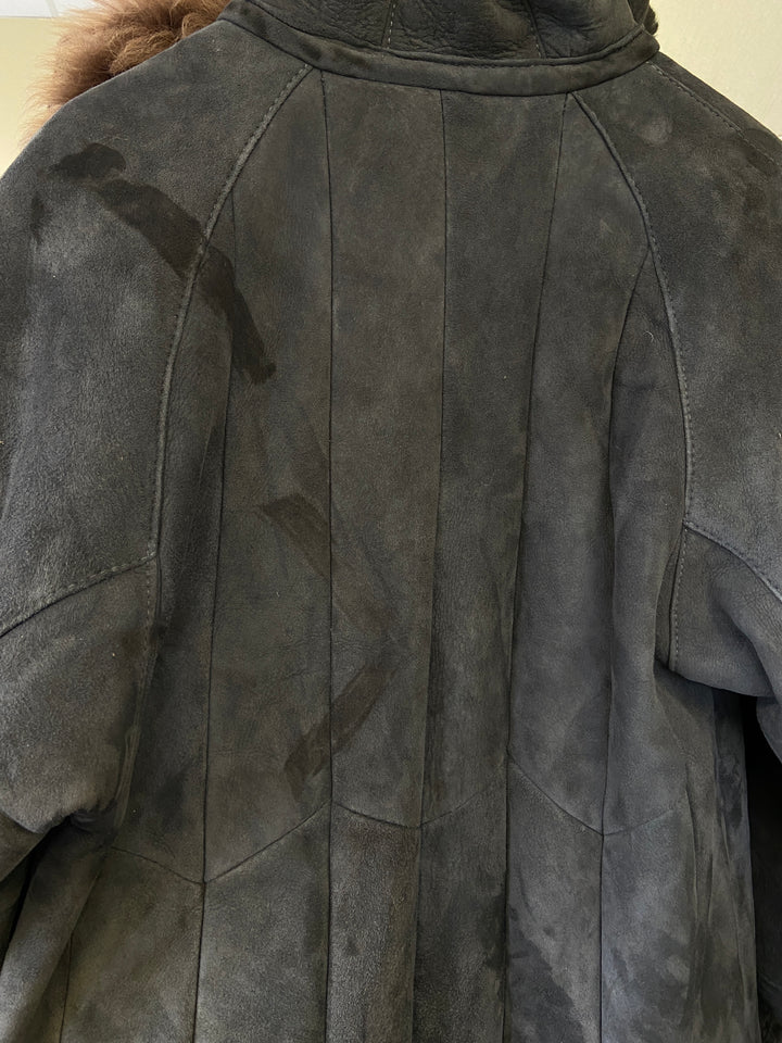 Vintage 90's Women Sheepskin Coat in GrayA0654