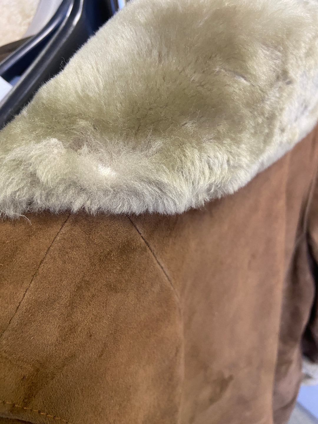 Vintage 70's Women Suede Sherpa Coat in BrownA0878