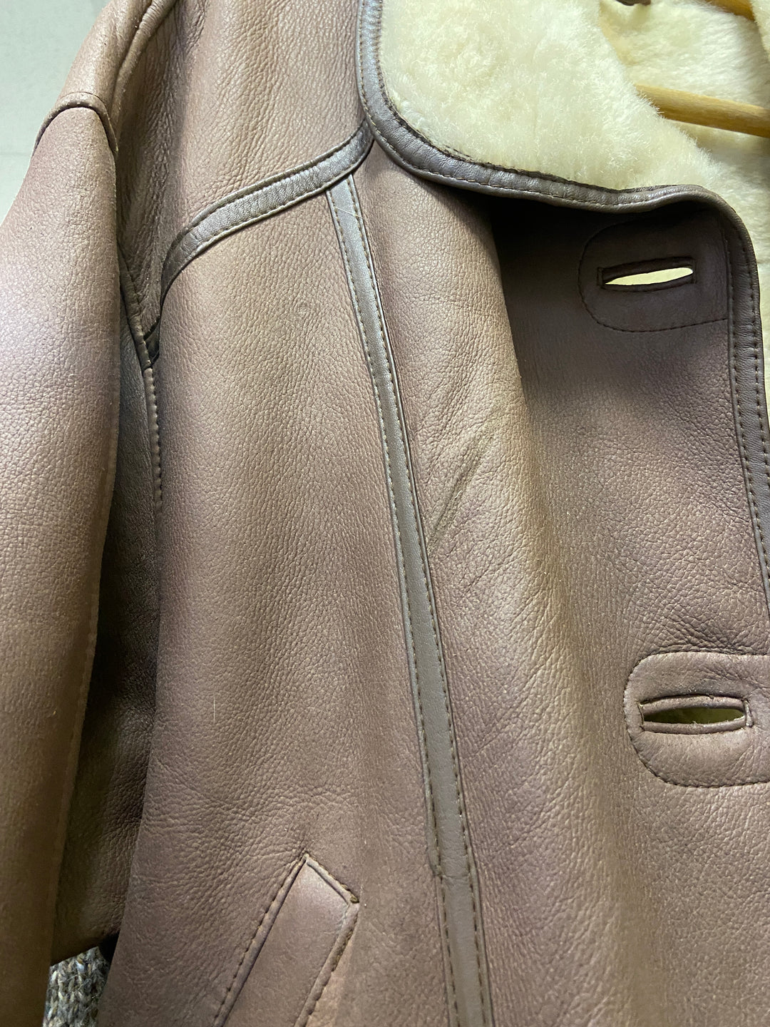 Vintage 90's Women Sheepskin Coat in BrownA0942