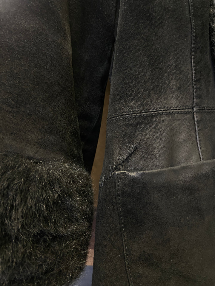 Vintage 90's Women Suede Sherpa Coat in BlackA0952