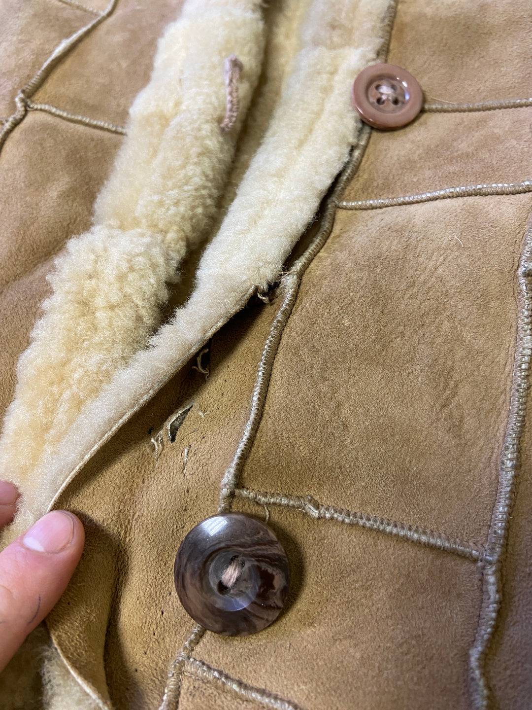 Vintage 90's Women Sheepskin Jacket in BrownA0040