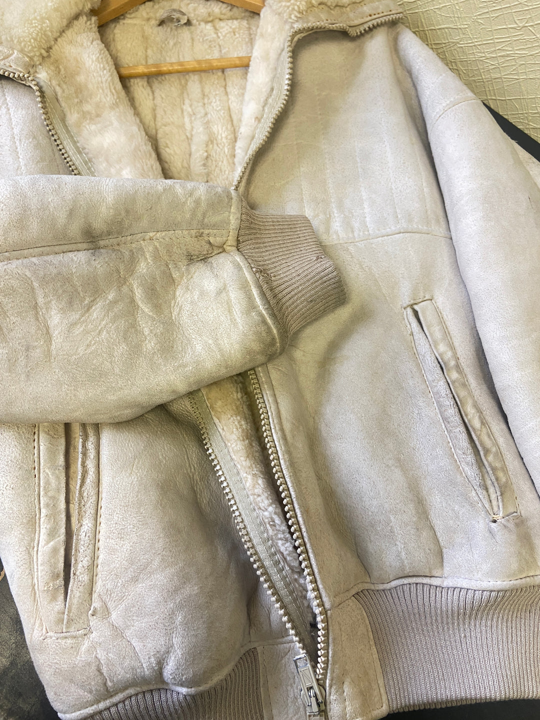 Vintage 70's Men Sheepskin Jacket in BeigeZ482