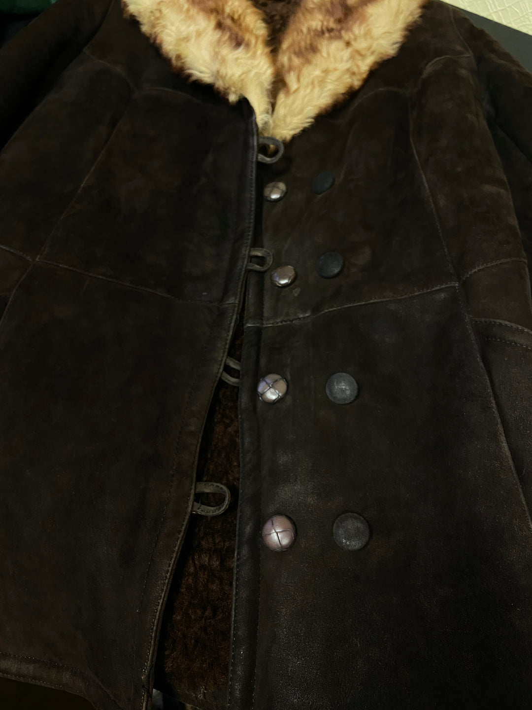 Vintage 70's Women Sheepskin Coat in BrownA0607