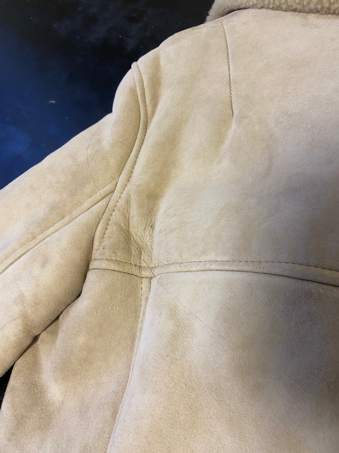 Vintage 70's Men Sheepskin Coat in BeigeZ2702