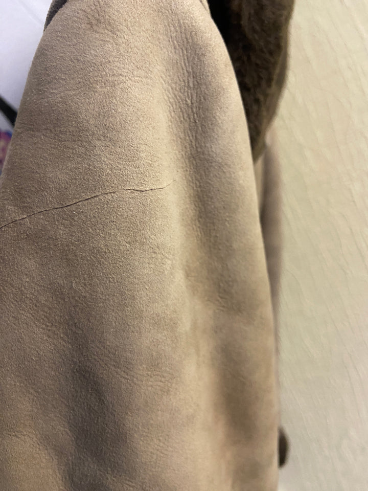 Vintage 70's Women Sheepskin Coat in BeigeA0982