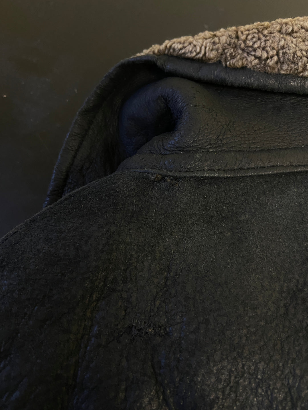 Vintage 90's Women Sheepskin Coat in BlackA1061