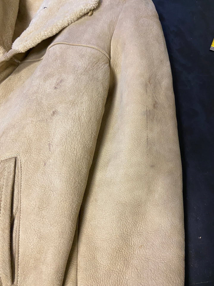Vintage 70's Men Sheepskin Coat in BeigeZ556