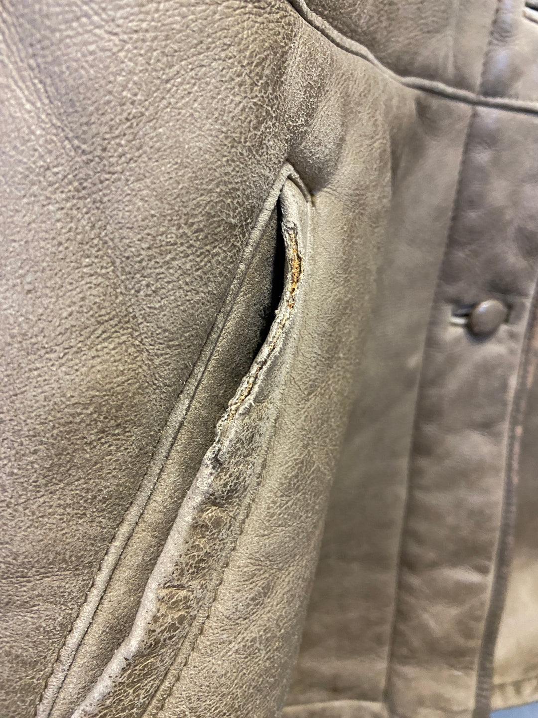 Vintage 80's Women Sheepskin Coat in BeigeA0894