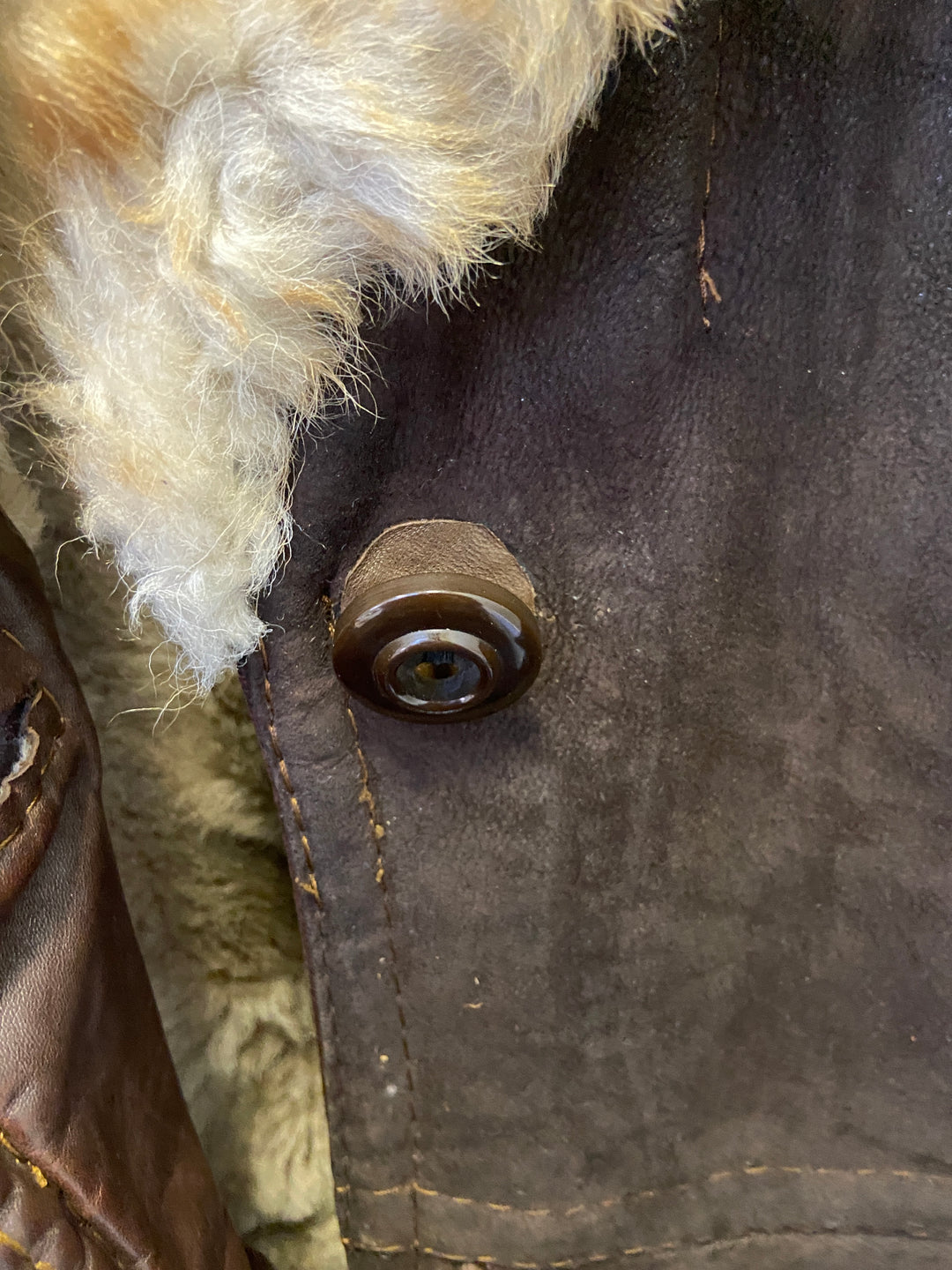 Vintage 70's Women Sheepskin Coat in Brown