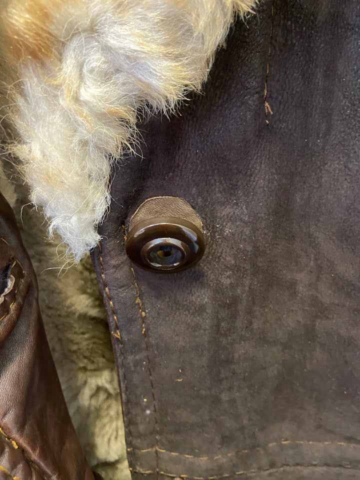 Vintage 70's Women Sheepskin Coat in Brown