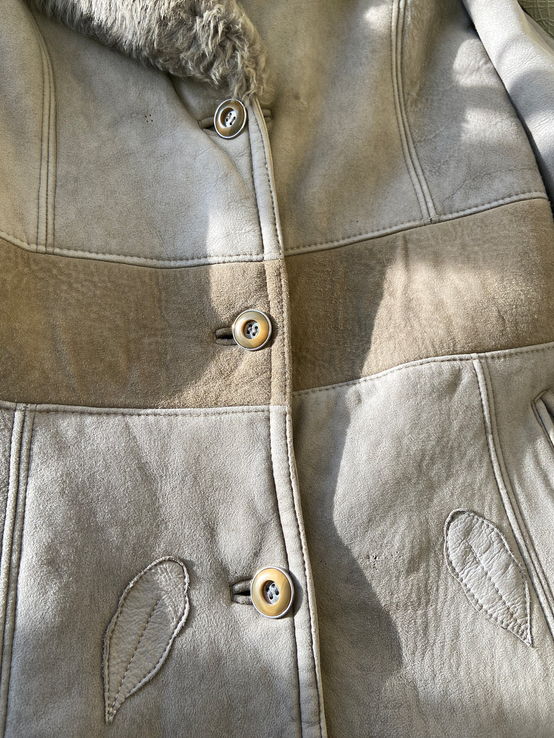 Vintage 70's Women Sheepskin Coat in BeigeA0853