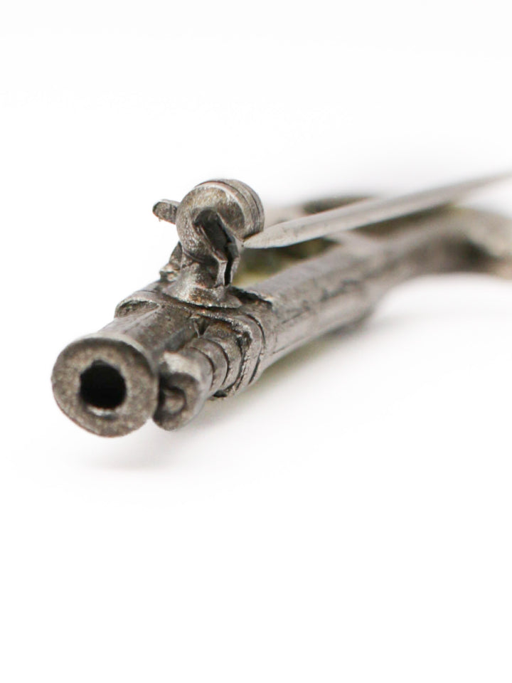 1930s Scottish Agate Gun Brooch – Antique Silver-Tone Pistol Pin