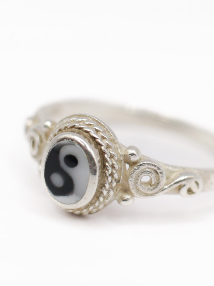 Vintage 925 Silver Yin Yang Ring Size 6 US 16.5mm