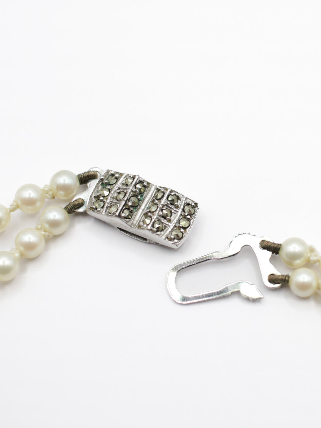 Vintage 1950s Pompadour Silver Double Strand Pearl Necklace