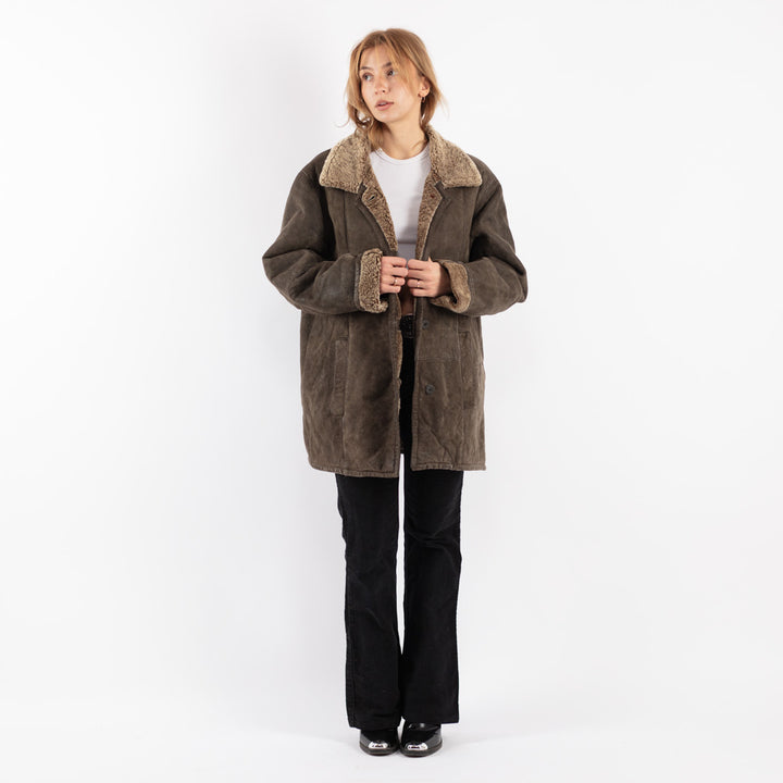 Vintage 90's Women Sheepskin Coat in Brown