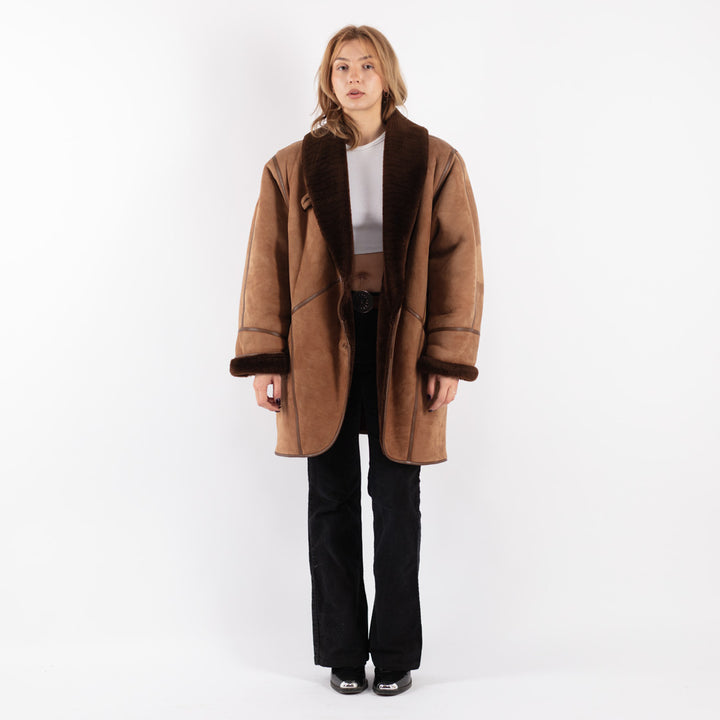 Vintage 80's Women Sheepskin Coat in Brown