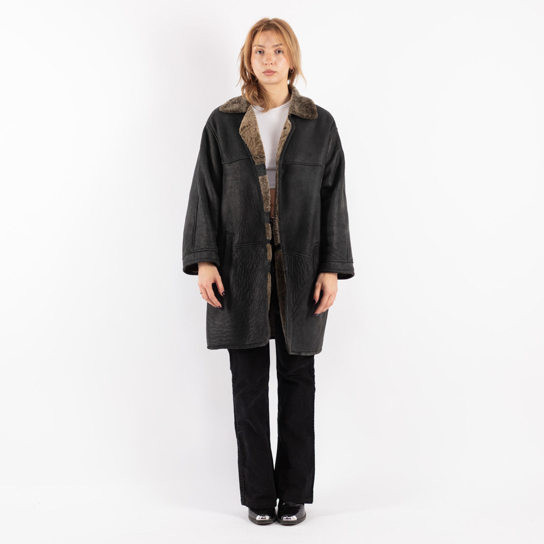 Vintage 90's Women Sheepskin Coat in Black