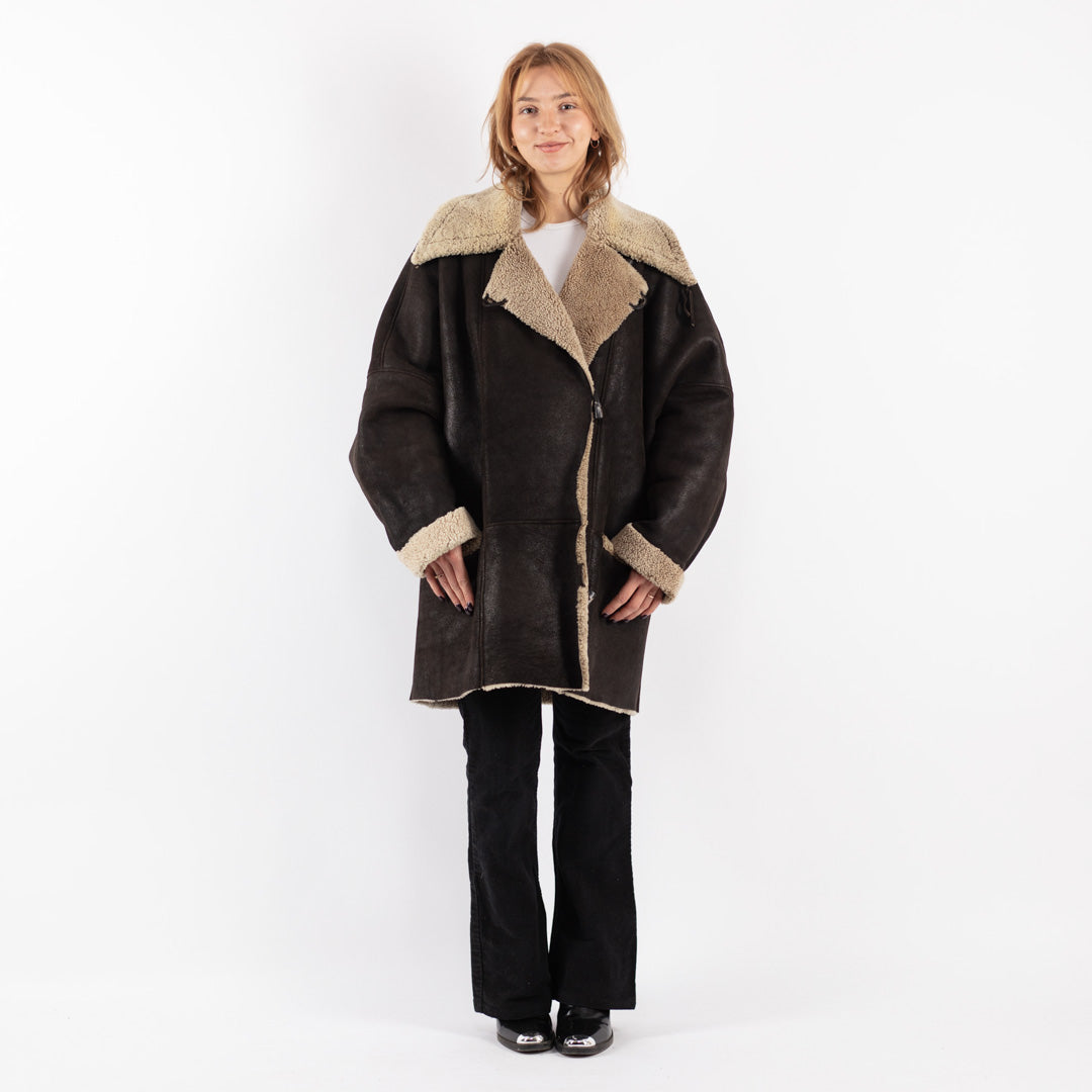 Vintage 90's Women Sheepskin Coat in Brown