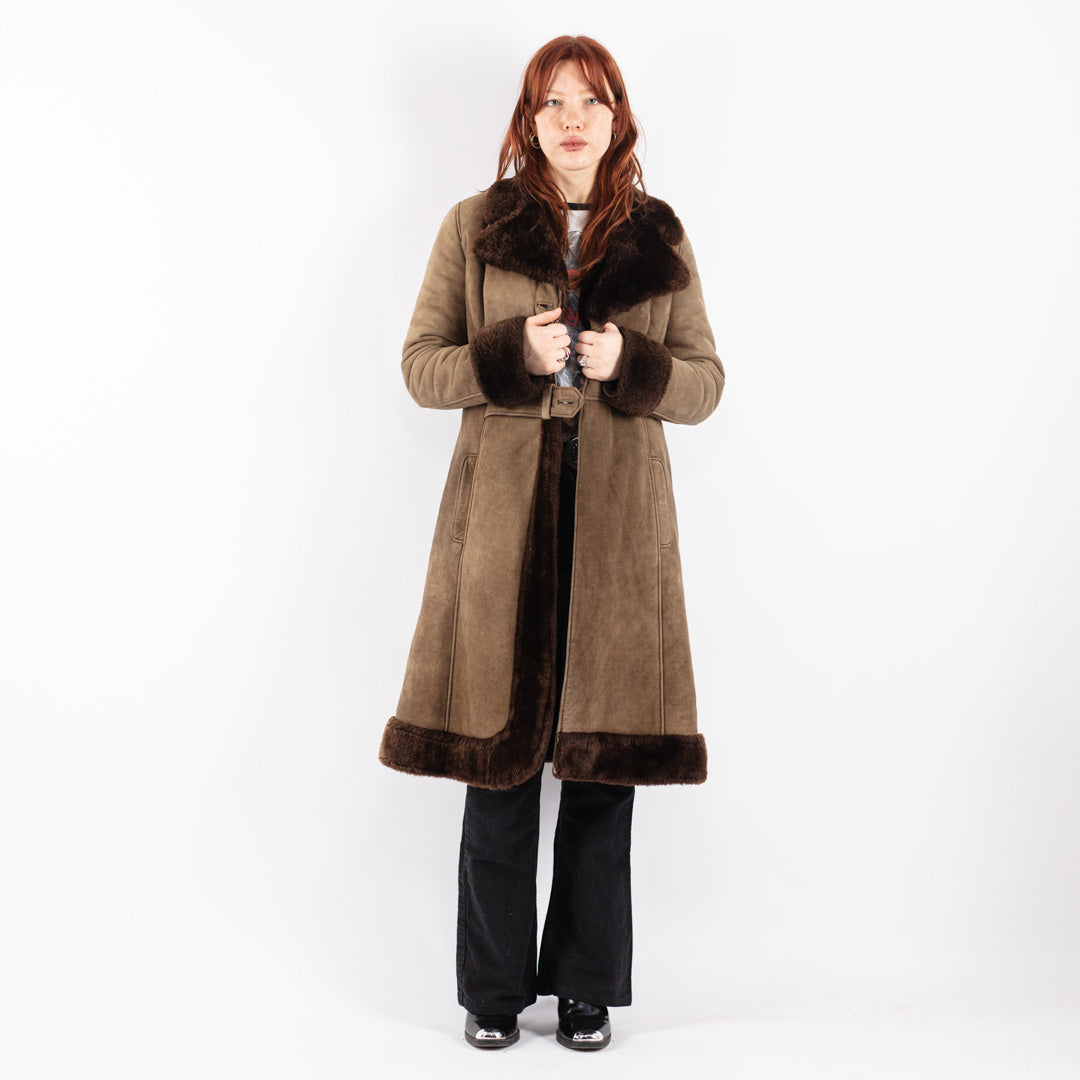 Vintage 70's Women Sheepskin Coat in Beige