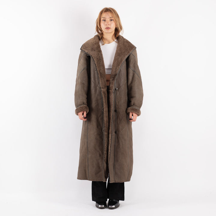 Vintage 70's Women Sheepskin Coat in Brown