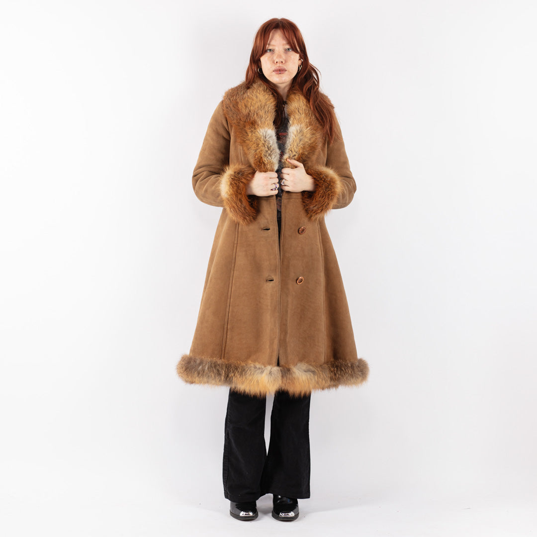 Vintage 70's Women Sheepskin Coat in Brown