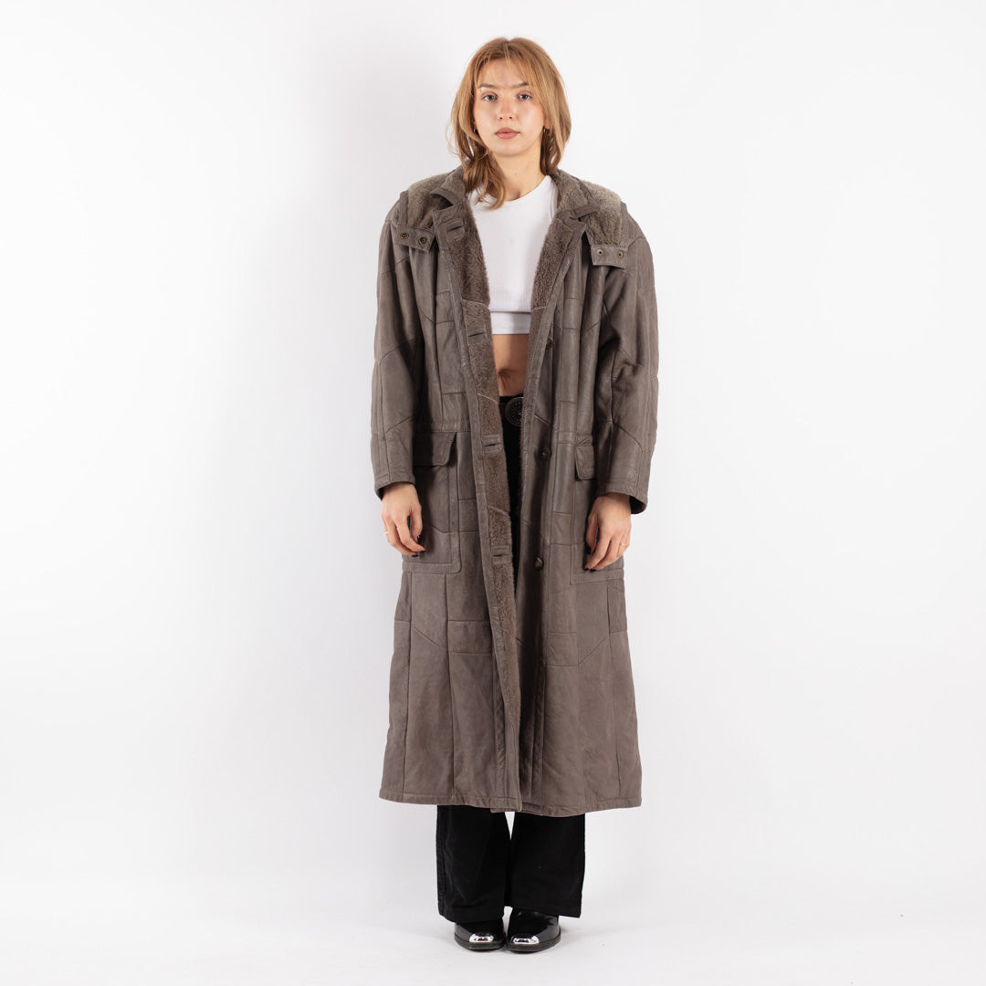 Vintage 90's Women Sheepskin Coat in Gray