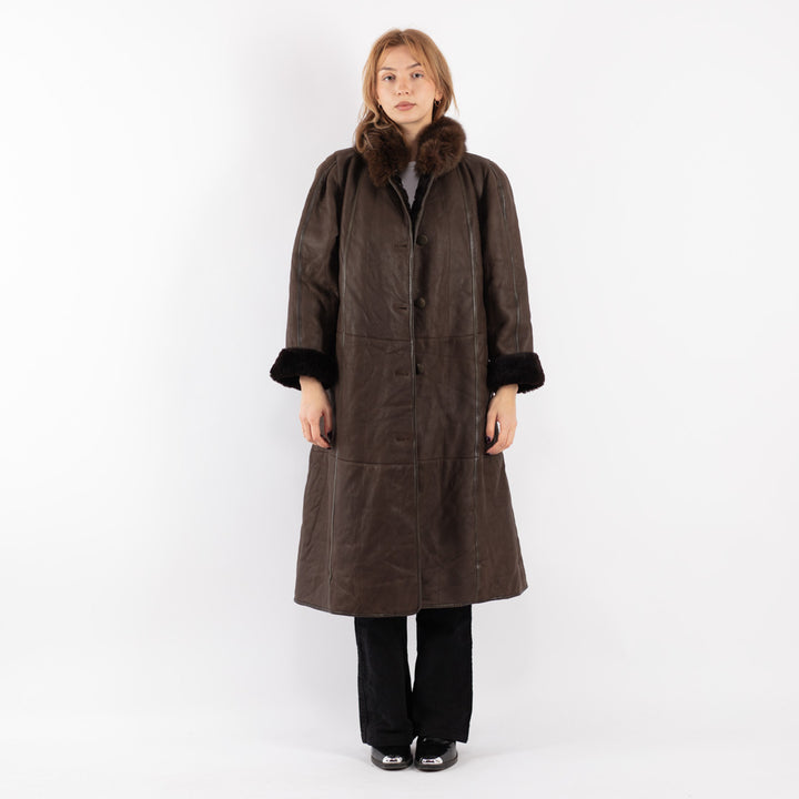 Vintage 70's Women Sheepskin Coat in Brown