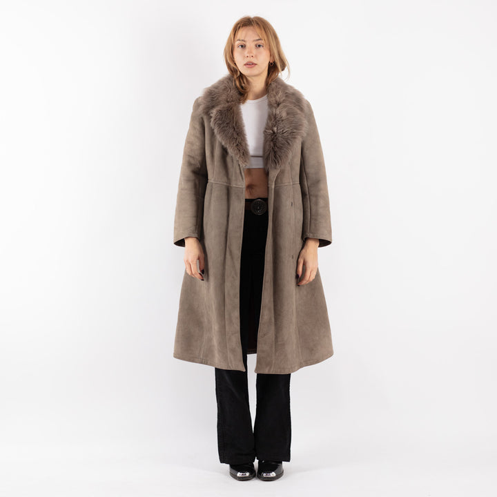 Vintage Women Sheepskin Coat in Gray