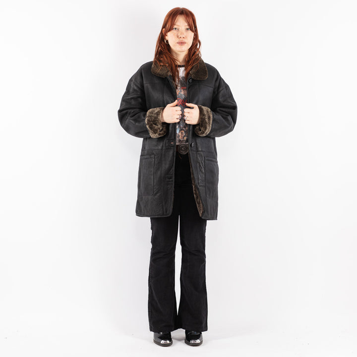 Vintage 90's Women Sheepskin Coat in Black