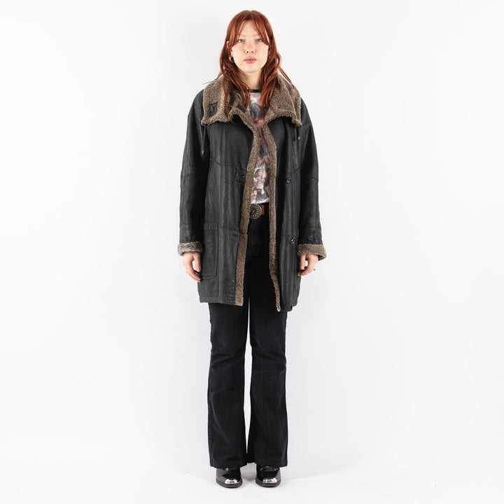 Vintage 90's Women Sheepskin Coat in Black
