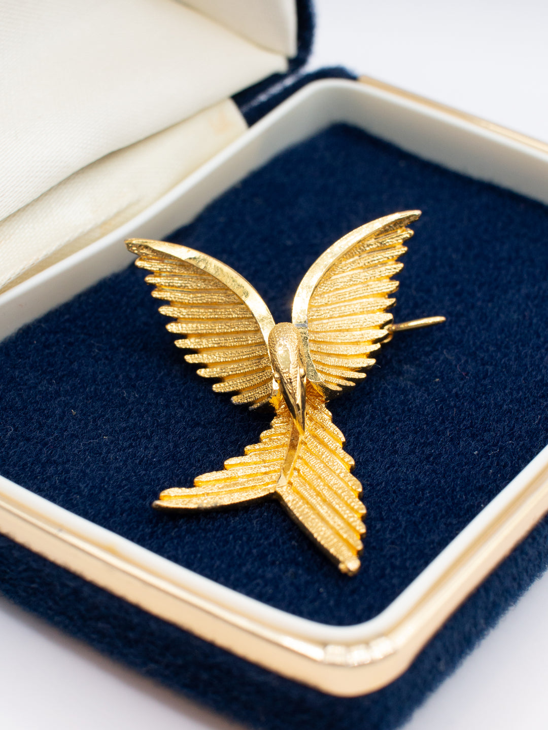 Vintage 70's Brooch in Gold