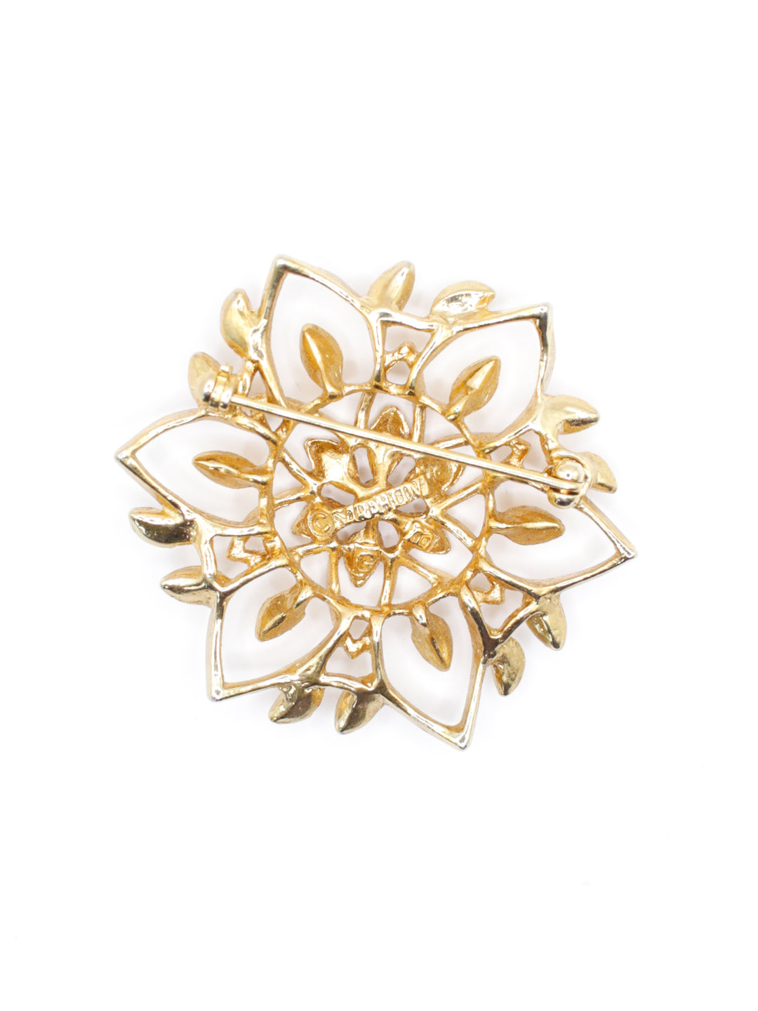 Vintage 60's Brooch in Gold