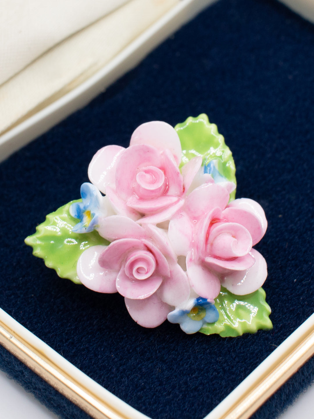Vintage 80's Brooch in Pink