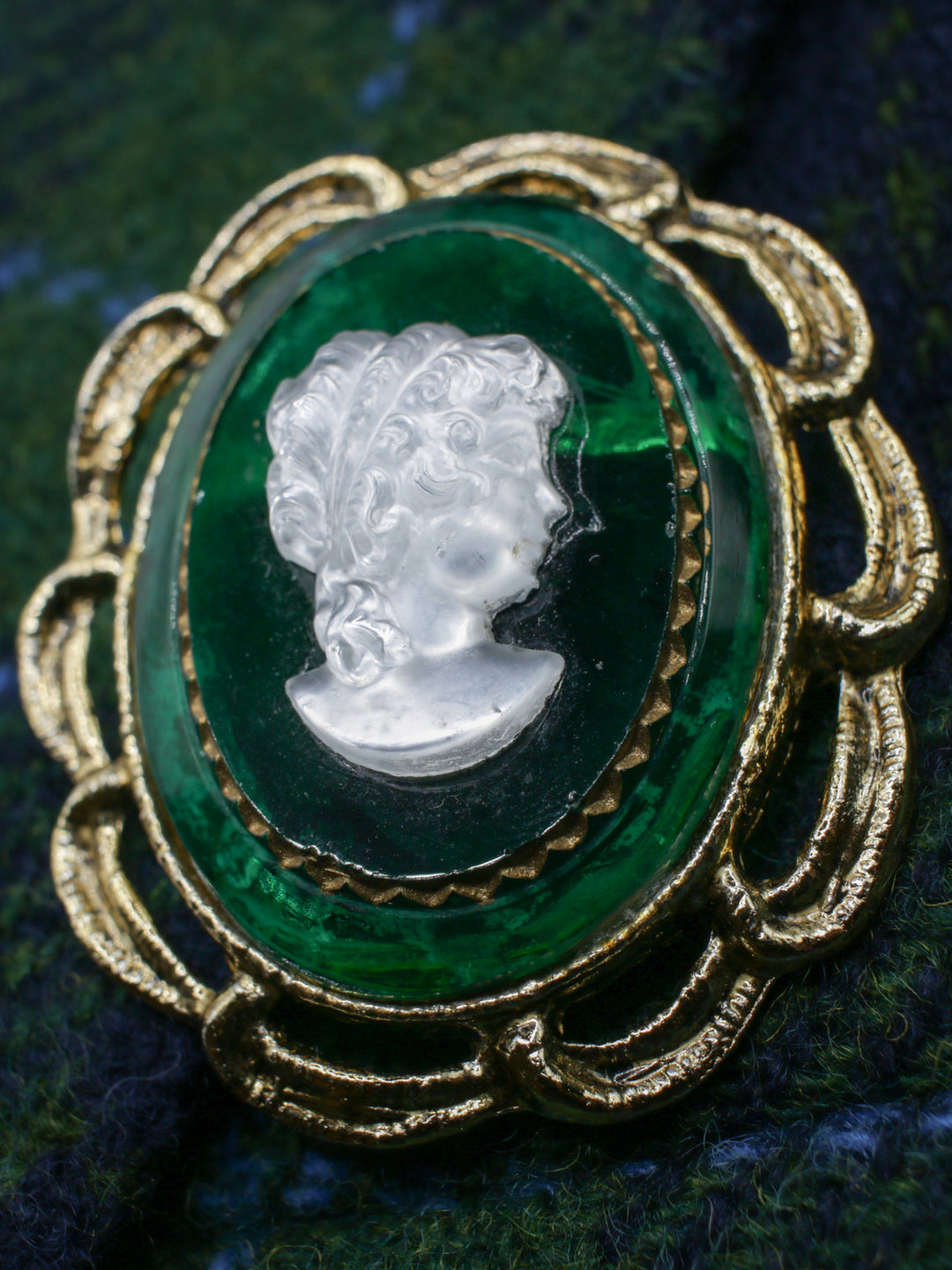 Vintage 60's Brooch in Green