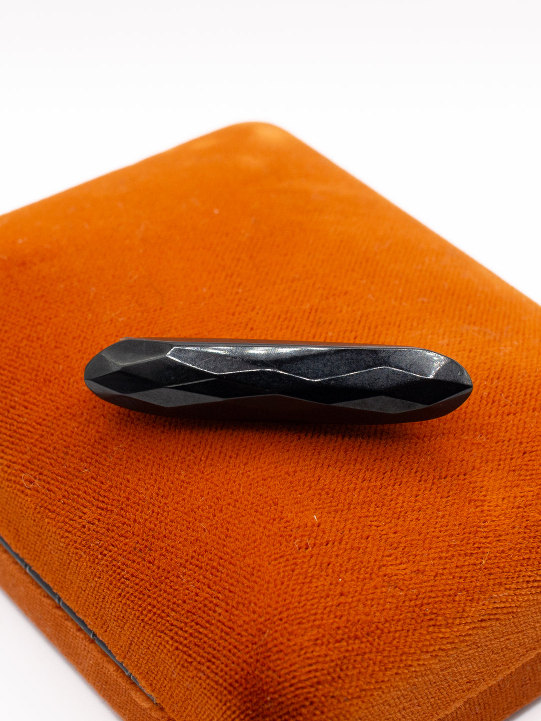 Vintage 30's Brooch in Black