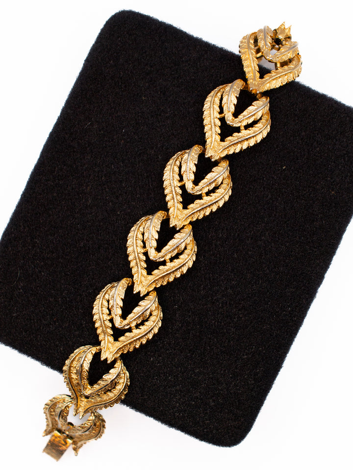 Vintage 60's Bracelet in Gold