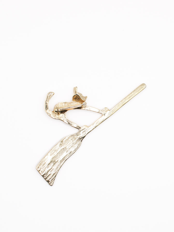 Vintage Brooch in Gold