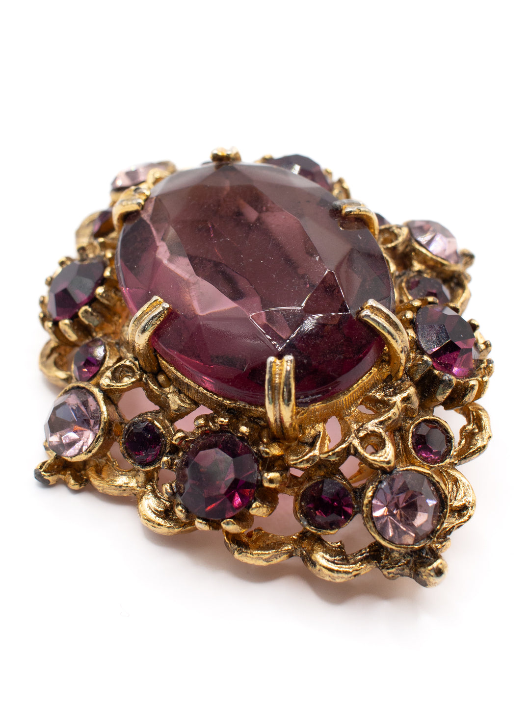 Vintage 50's Brooch in Purple