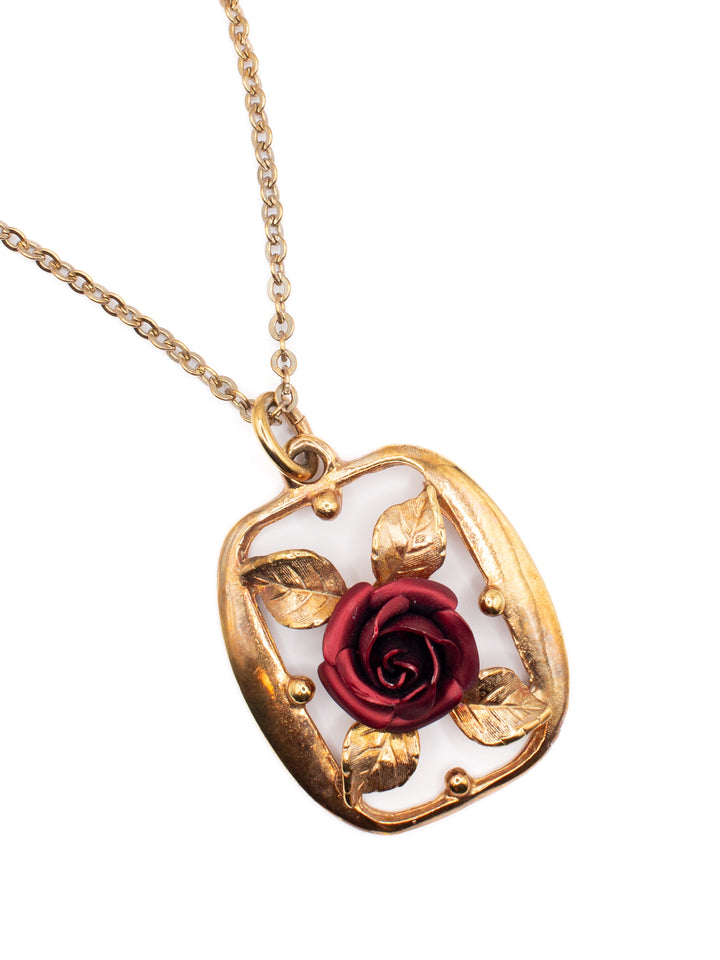 Vintage 70's Necklace in Gold