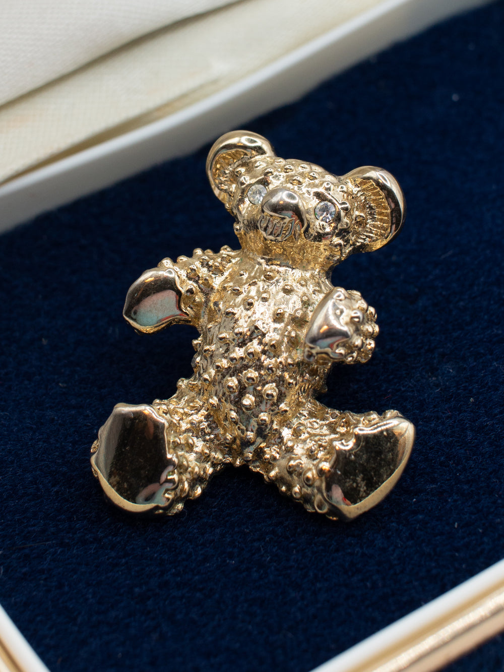 Vintage 80's Brooch in Gold