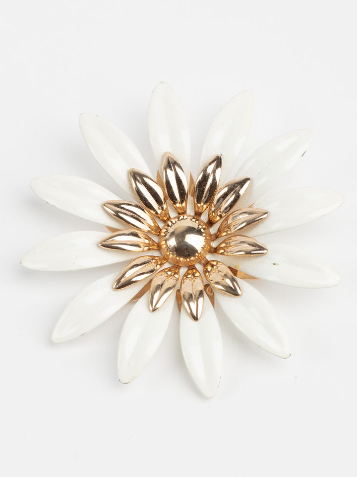 Vintage 60s White Enamel Daisy Brooch with Gold-Tone Accents