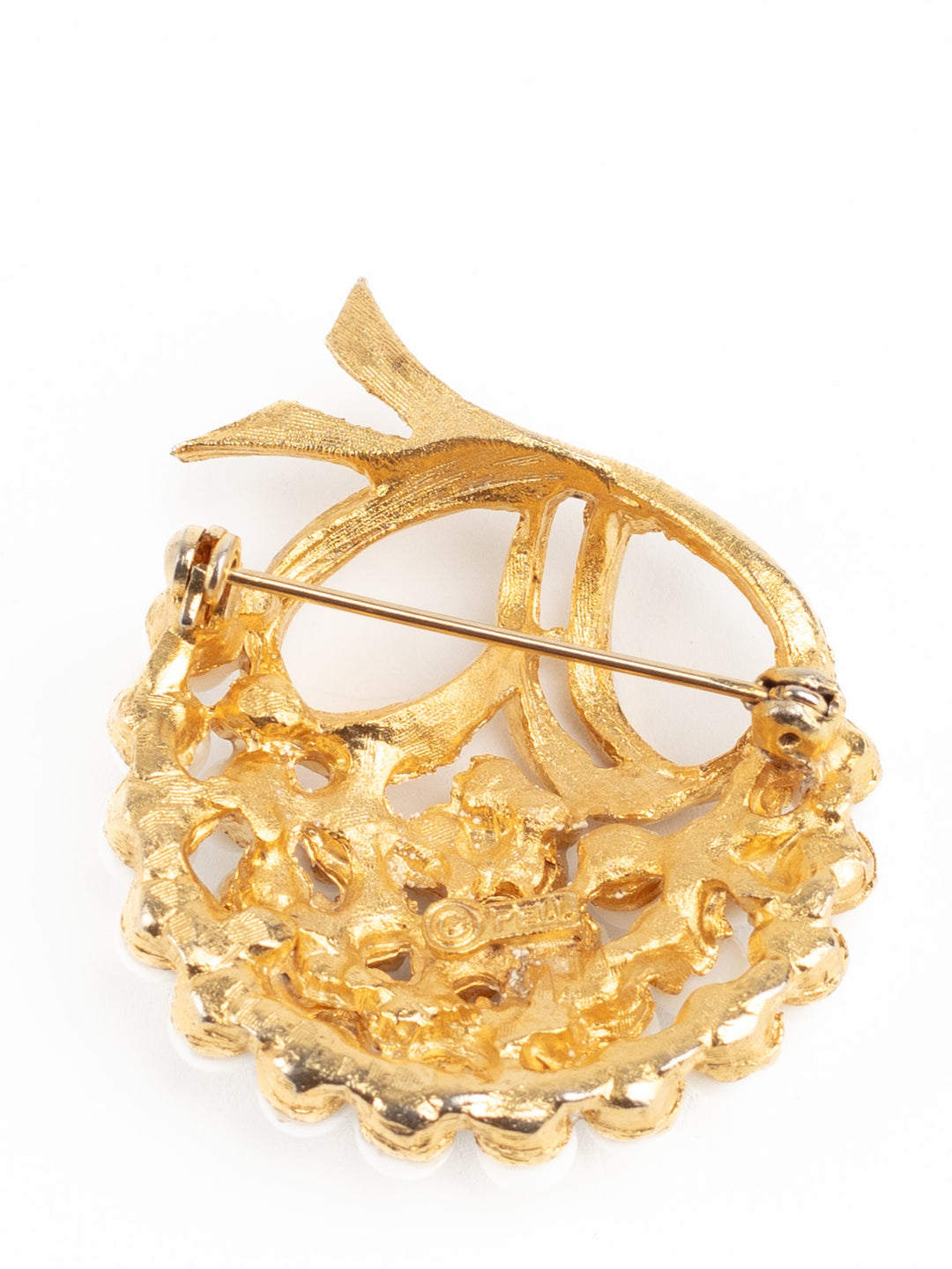 Vintage 50s REJA White Bead Bow Brooch – Gold-Tone Midcentury Cluster Pin