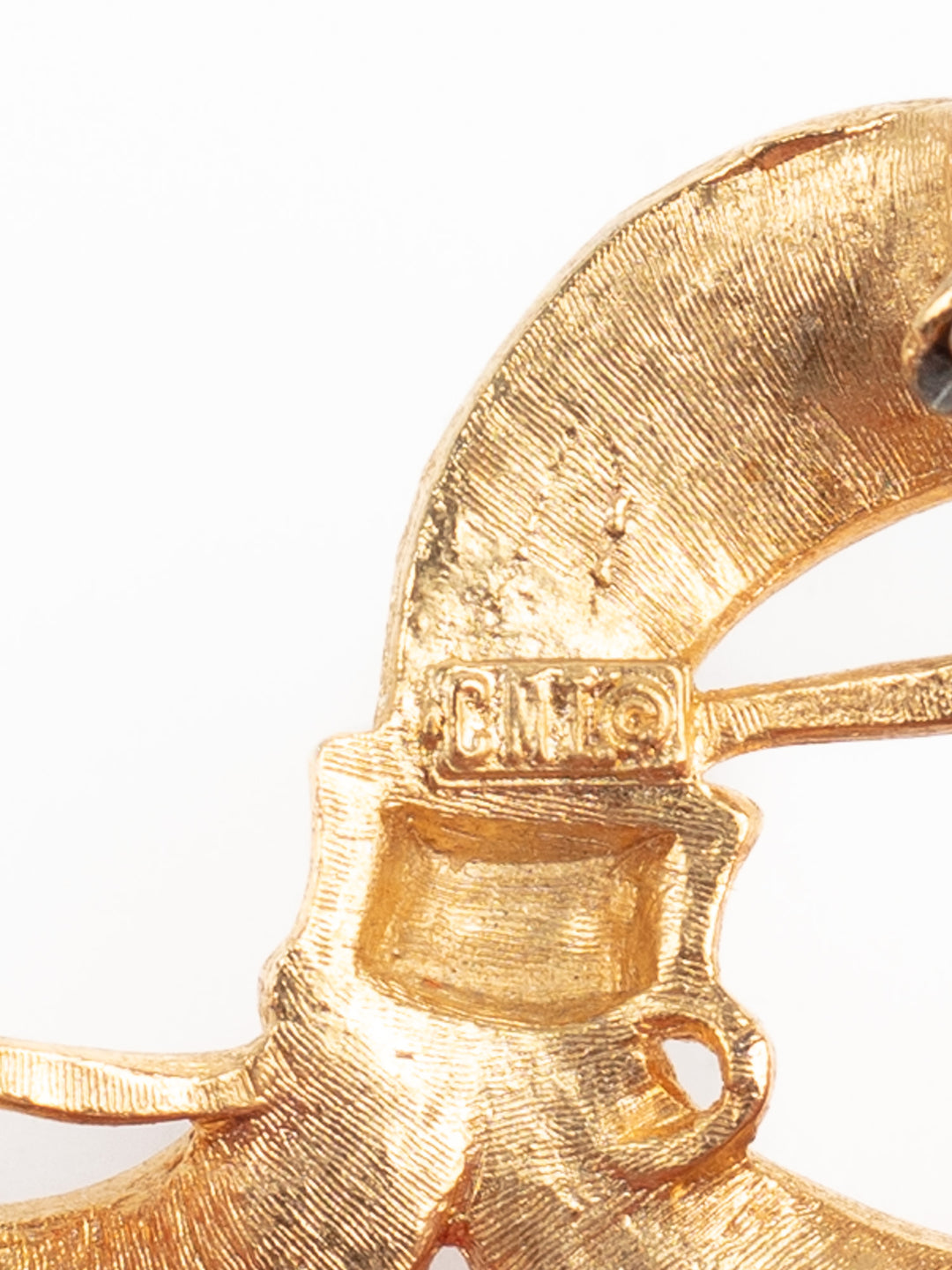Vintage 60s CMI Gold-Tone Bow Brooch – Sculptural Ribbon Pin