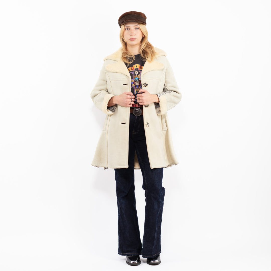 Vintage 70's Women Sheepskin Coat in Beige