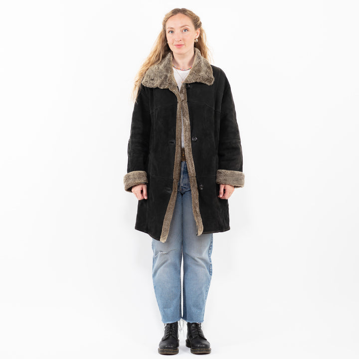 Vintage 90's Women Sheepskin Coat in BlackA0243