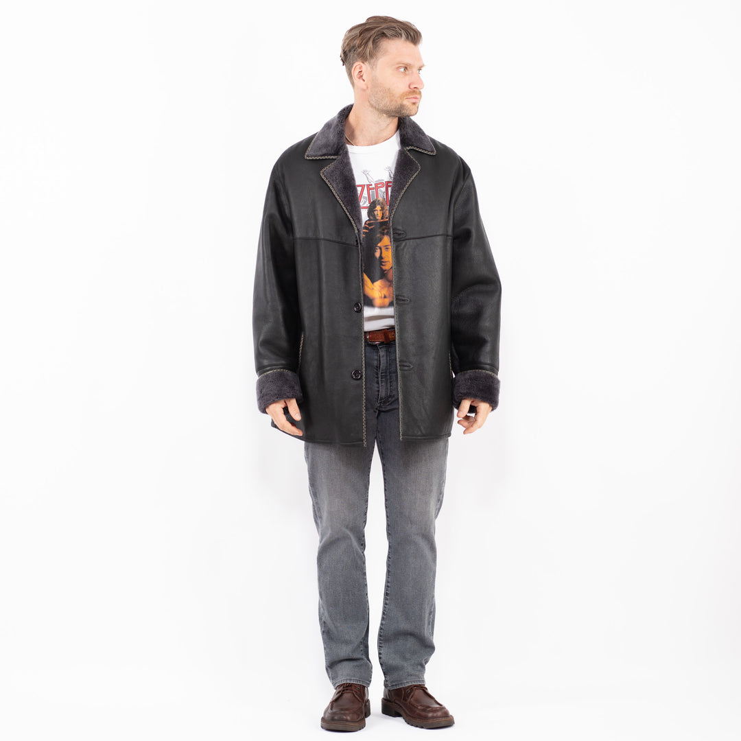 Vintage 90's Men Sheepskin Coat in BlackZ2037