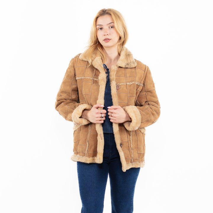 Vintage 90's Women Sheepskin Jacket in BrownA0040